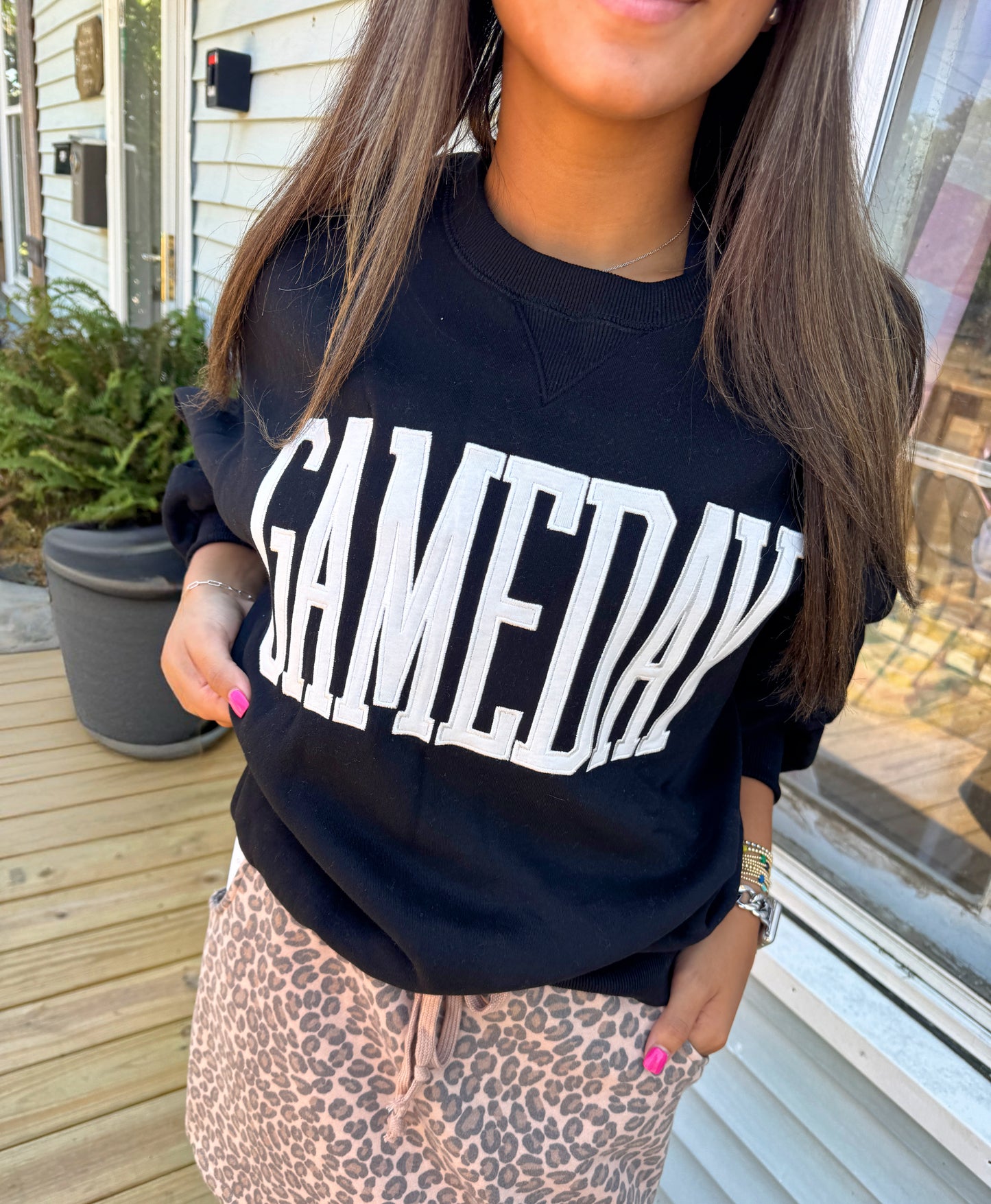 Game Day Puff Sleeve Pullover (Black)