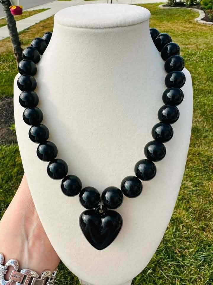 Midnight Heart Beaded Necklace (Black)
