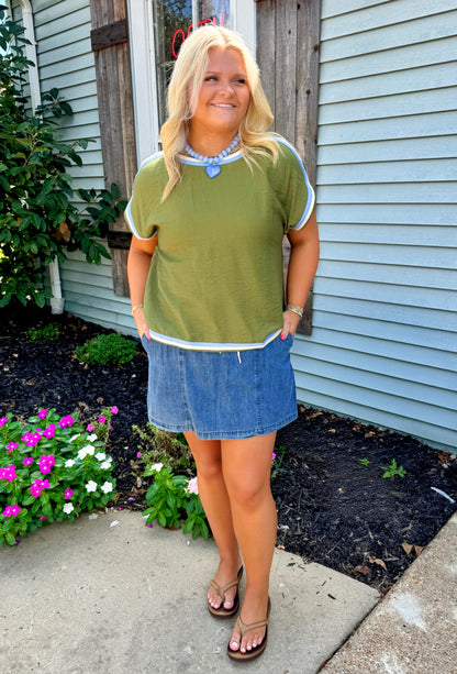 Good Vibes Contrast Trim Top (Green)