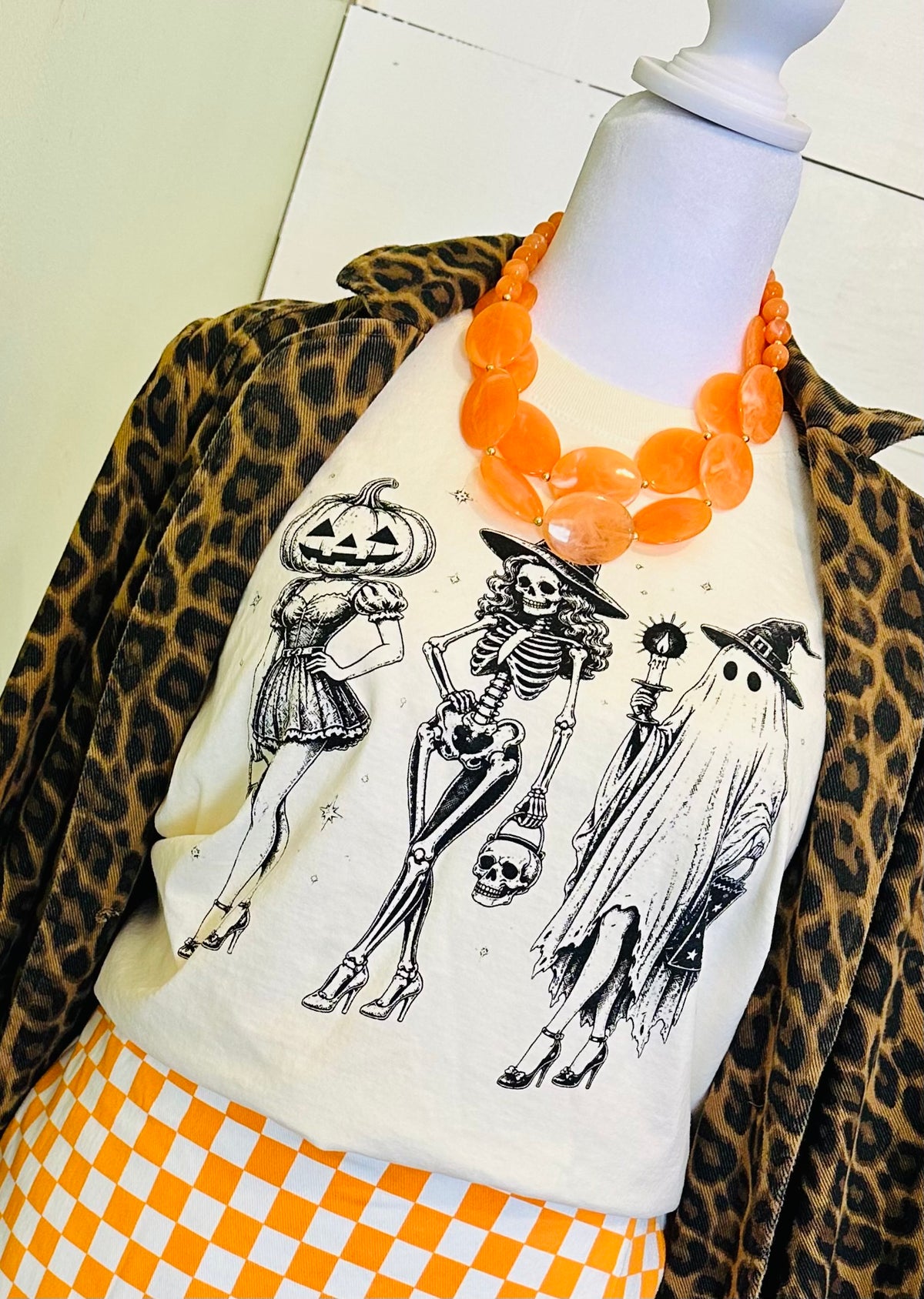 Ghouls Night Out Graphic Tank (Cream)