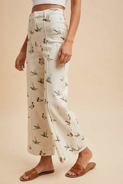 Mallard Print Stretch Denim Wide Leg Jean (Cream)