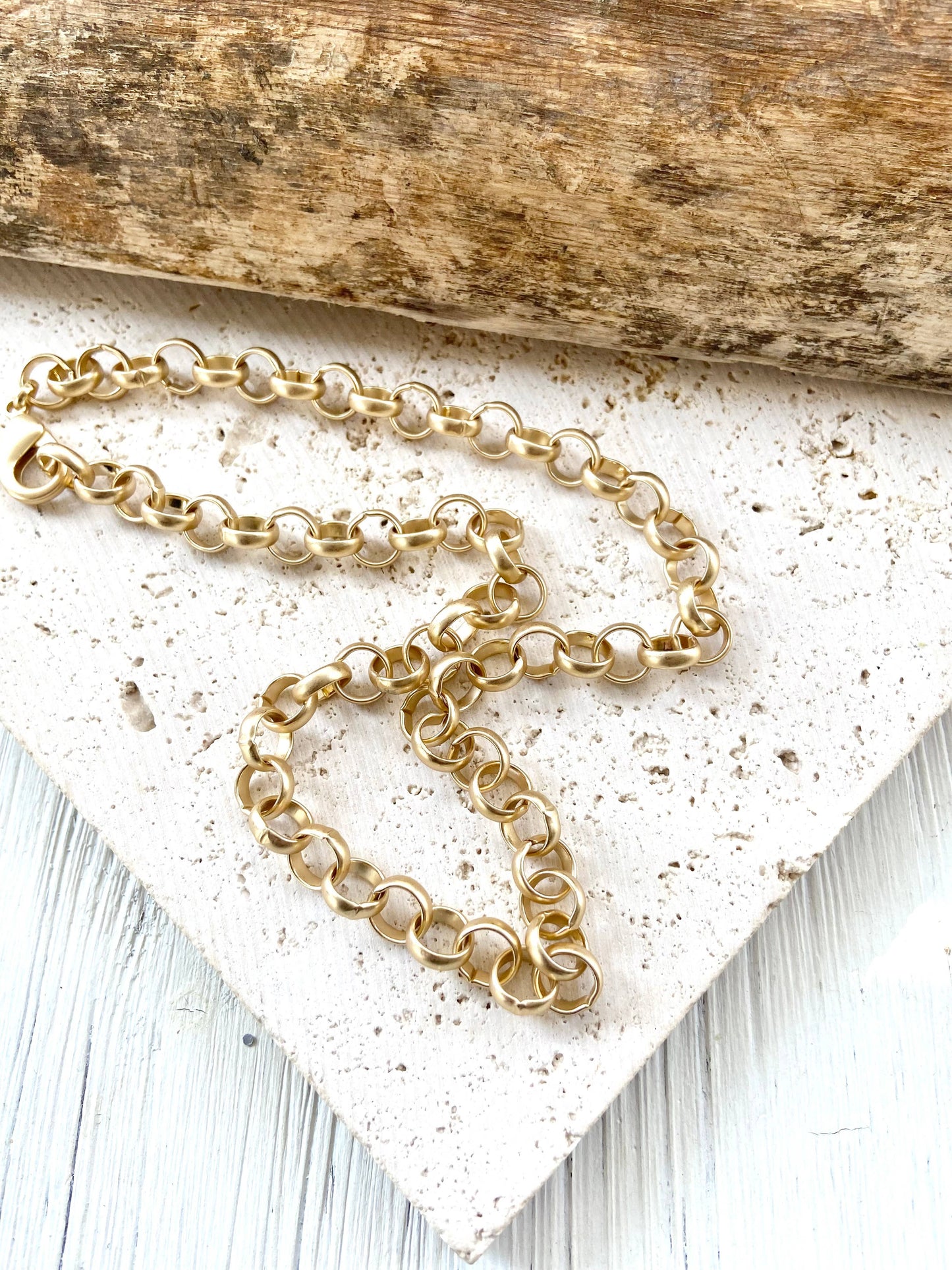 Chunky Rolo Necklace (Matte Gold)