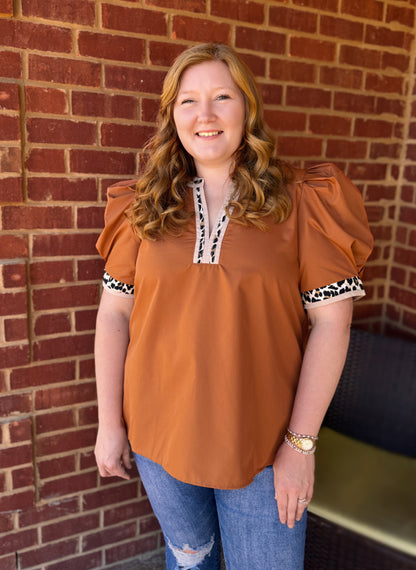 Leo Contrast Collar Top (Caramel)