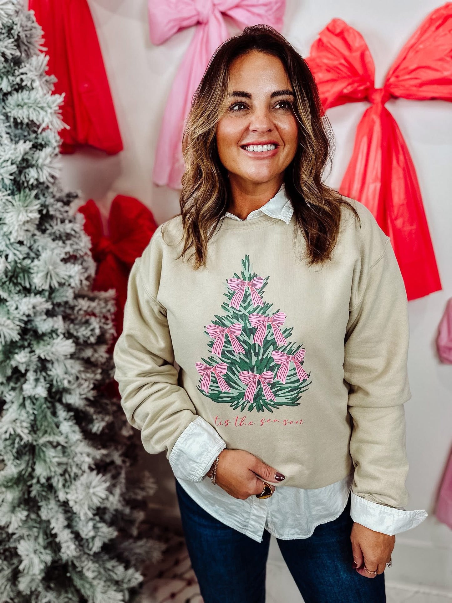 Tis The Season Bow Tree Graphic (Sweatshirt)