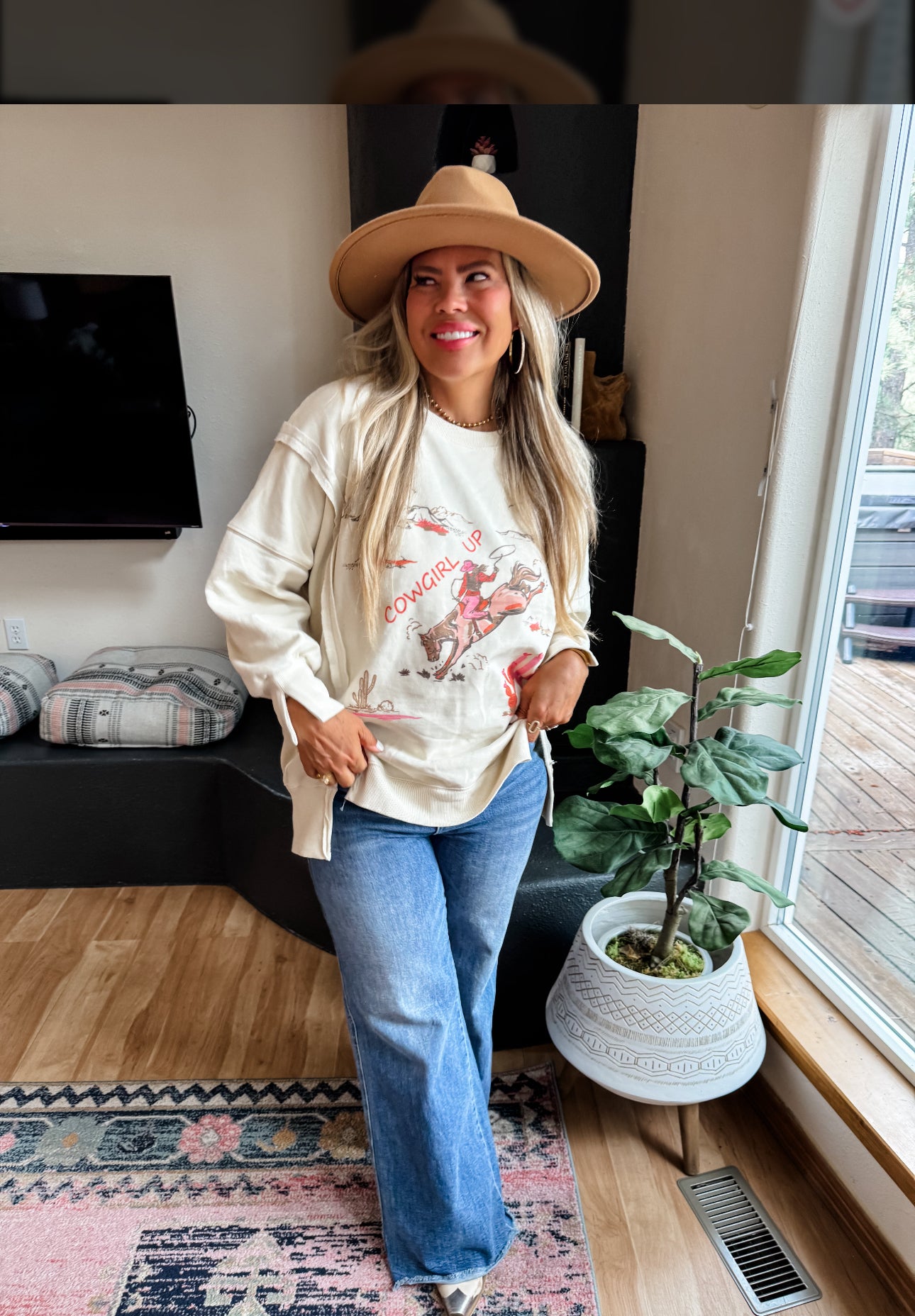 Cowgirl Classic Crew Pullover