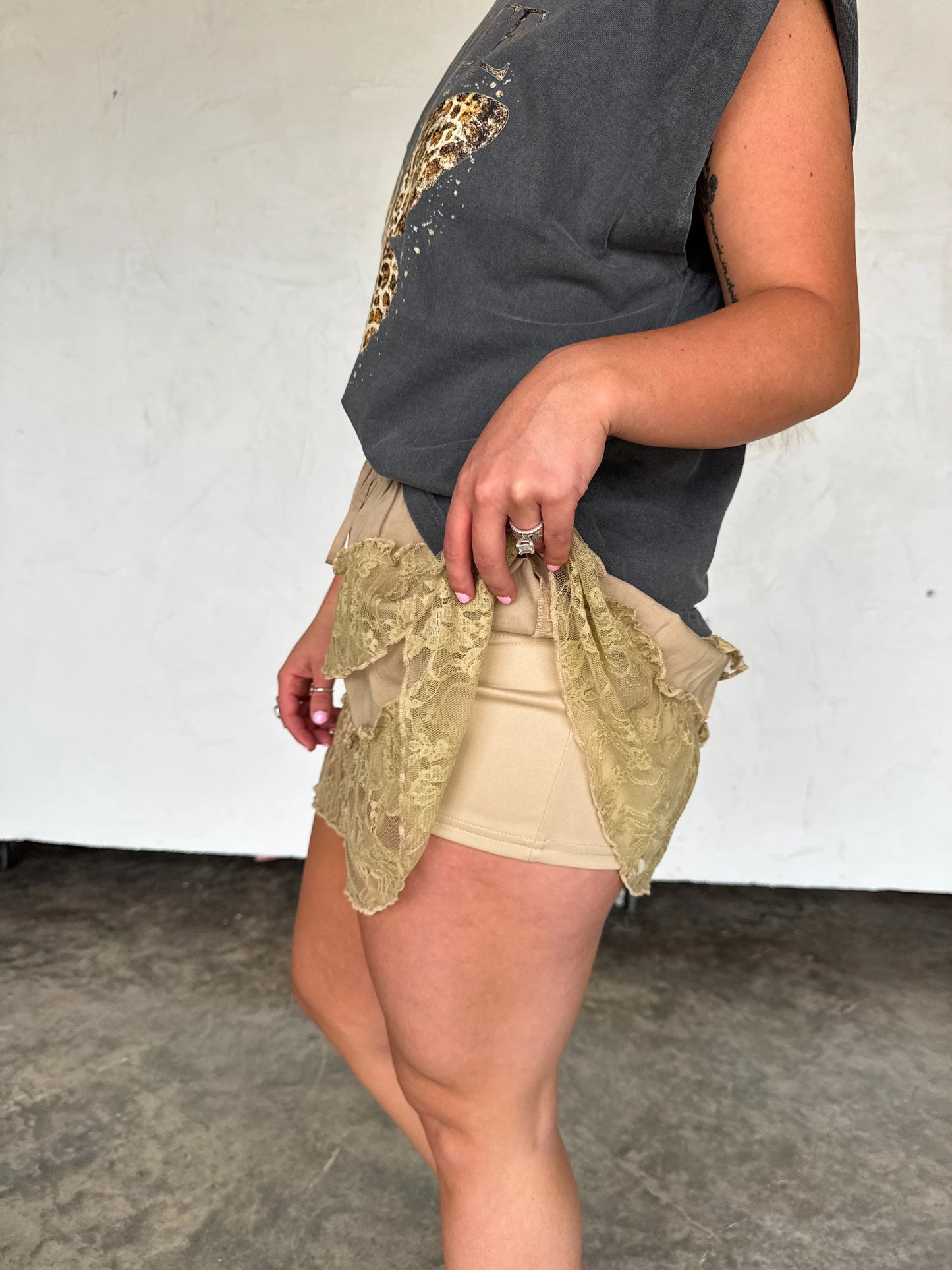 Wild Lace Skirt (Khaki)